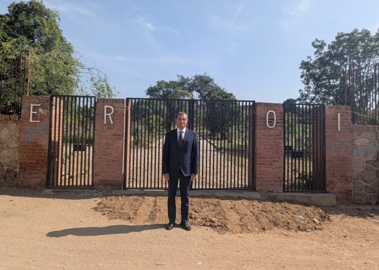 Visita dell’Amb. Di Riso al Cimitero Militare “degli Eroi” di Cheren