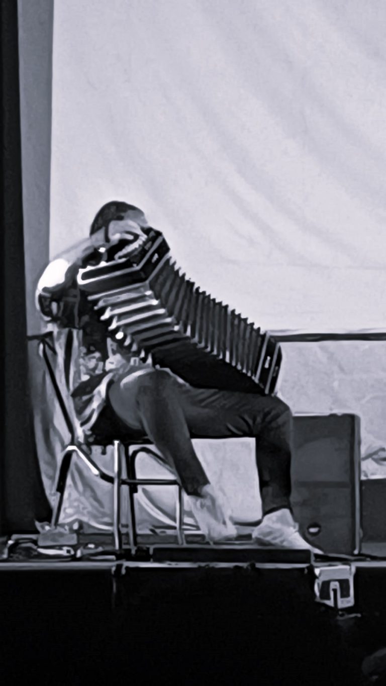 “Il Canto delle Rotte: incontro tra bandoneon e percussioni” dei Maestri Daniele di Bonaventura e Alfredo Laviano