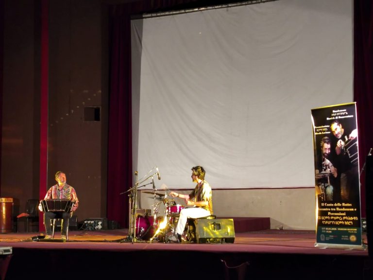 “Il Canto delle Rotte: incontro tra bandoneon e percussioni” dei Maestri Daniele di Bonaventura e Alfredo Laviano